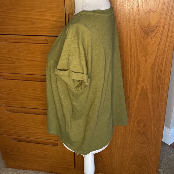 NWOT Pilcro brand olive colored short sleeved top size small - Picture 2 of 6